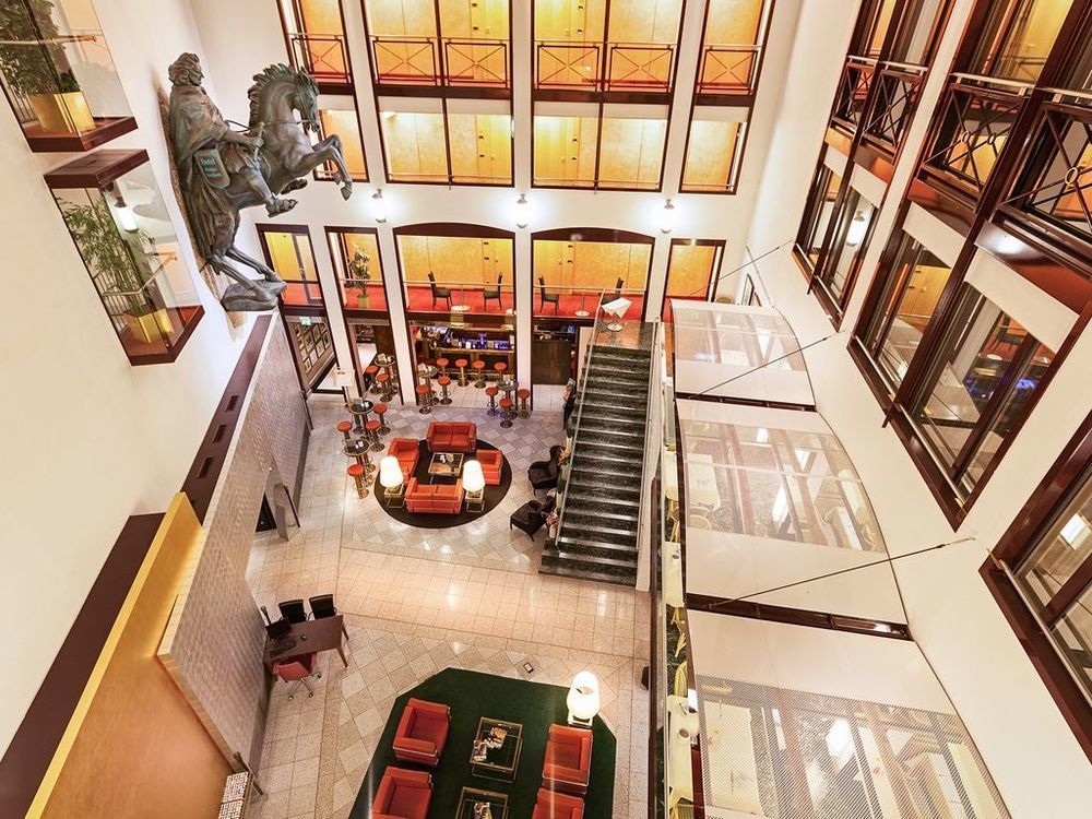 ลีฟวิง โฮเต็ล กรอสเซอร์ คูร์เฟือร์สท Hotel เบอร์ลิน ภายนอก รูปภาพ