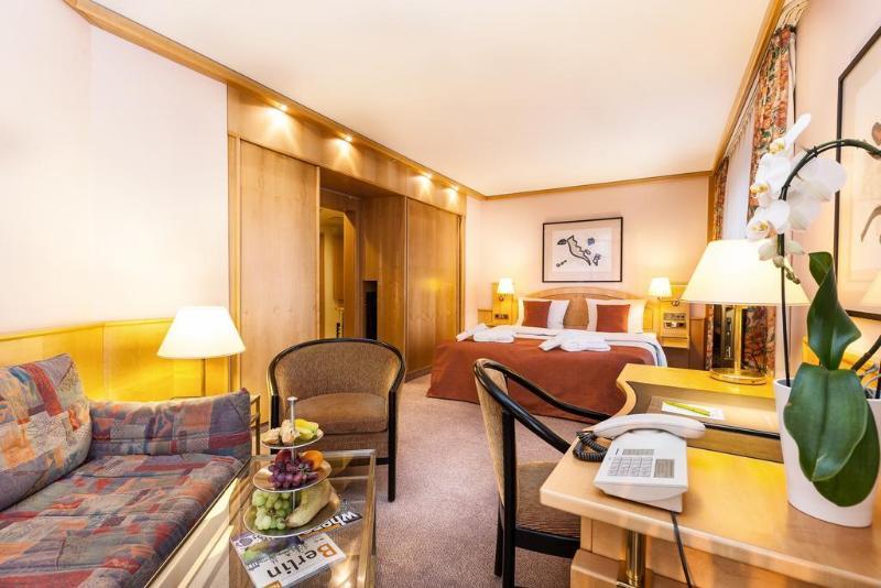 ลีฟวิง โฮเต็ล กรอสเซอร์ คูร์เฟือร์สท Hotel เบอร์ลิน ภายนอก รูปภาพ